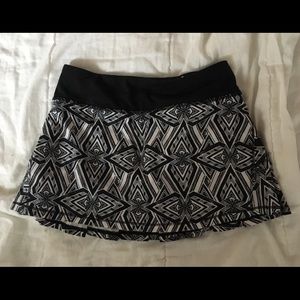 Girls Ivivva skirt size 11/12